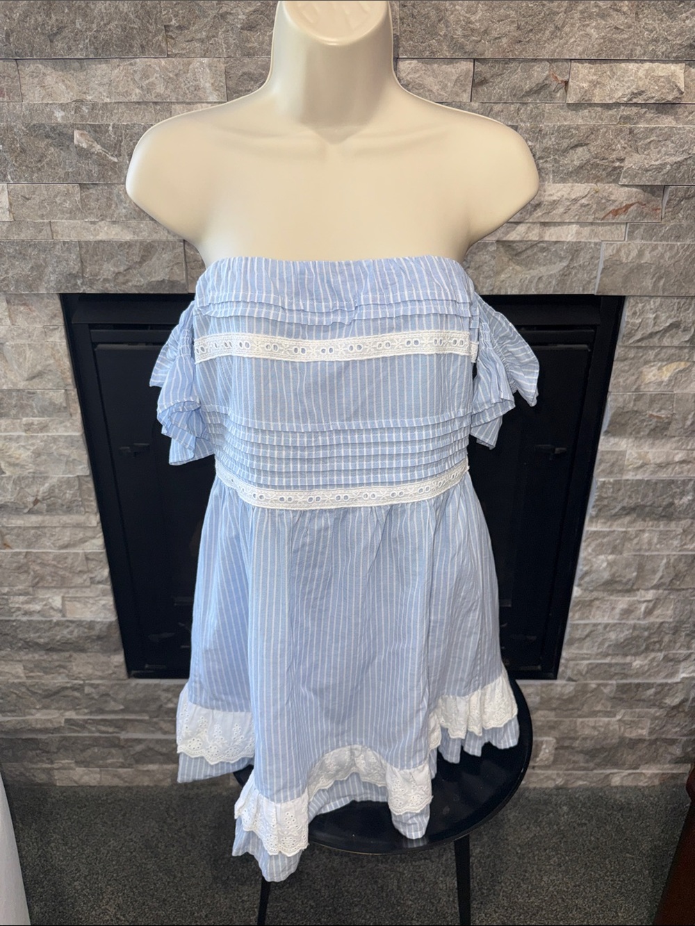 House of Harlow 1960 Strapless Blue and White Dress - Picture 3 of 5